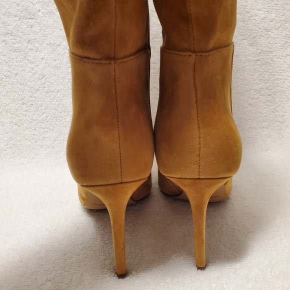 VINCE CAMUTO Kashleigh Pointed Toe Knee High Boot - Picture 5 of 15